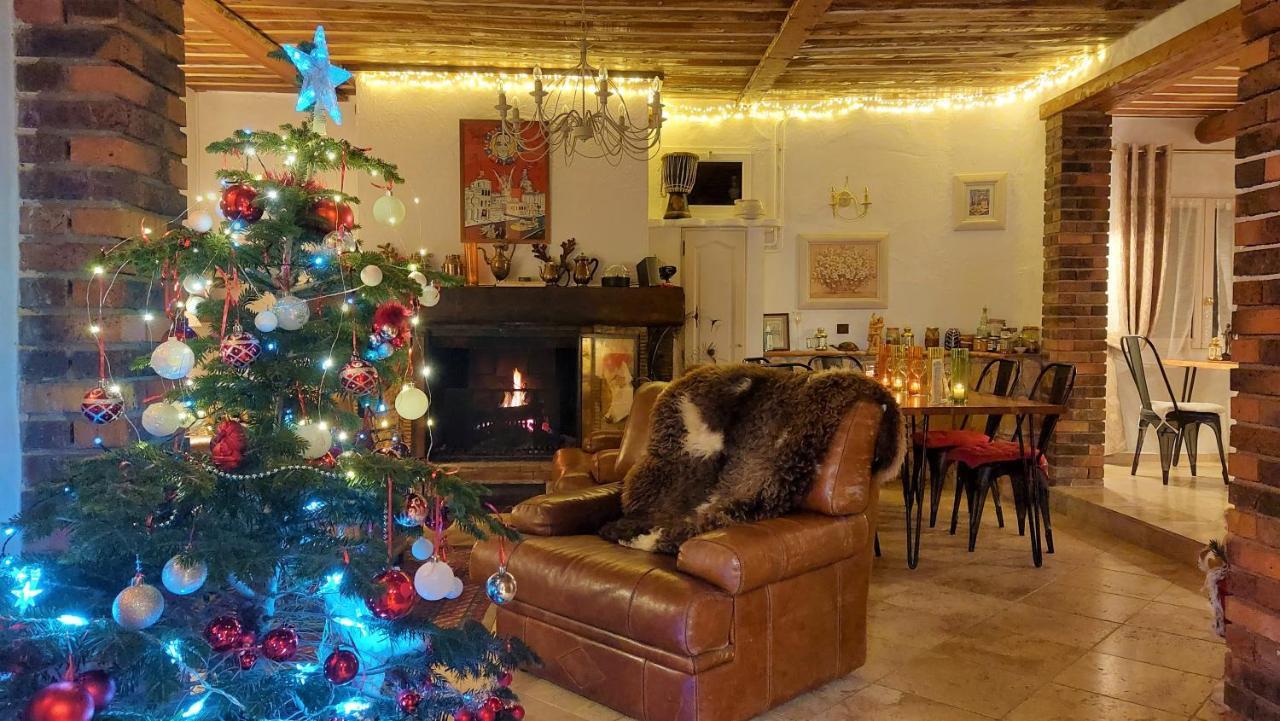 La Bergerie Du Moulin (Adults Only) Bed and Breakfast Taradeau Exteriör bild