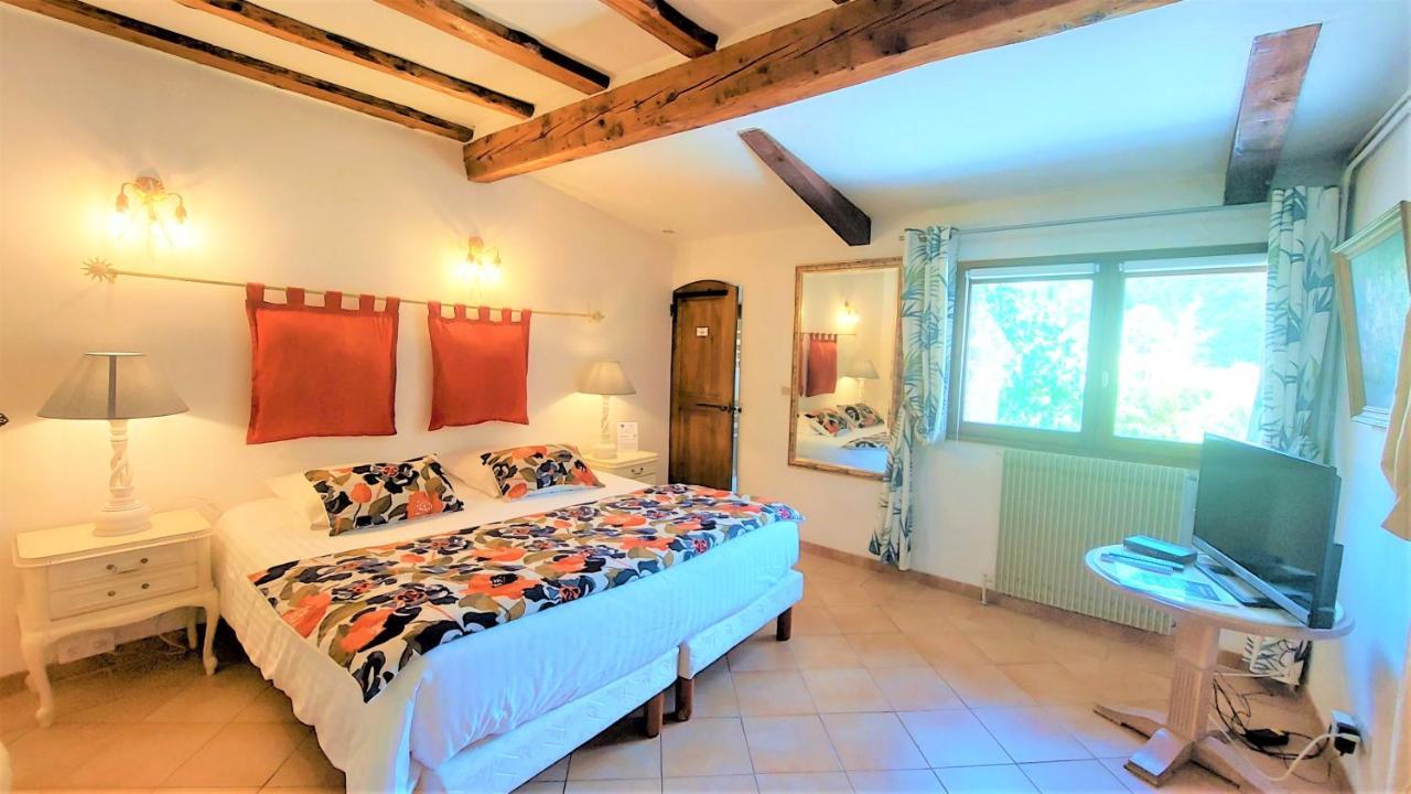 La Bergerie Du Moulin (Adults Only) Bed and Breakfast Taradeau Exteriör bild