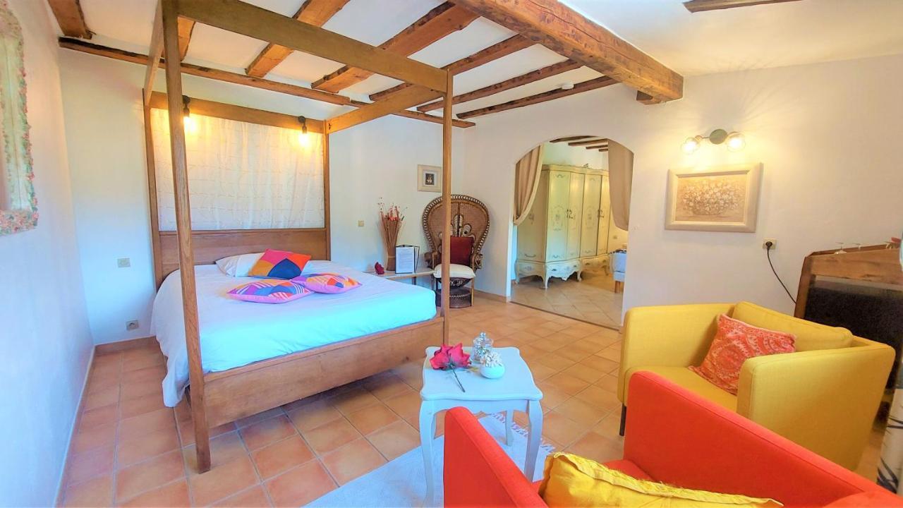La Bergerie Du Moulin (Adults Only) Bed and Breakfast Taradeau Exteriör bild