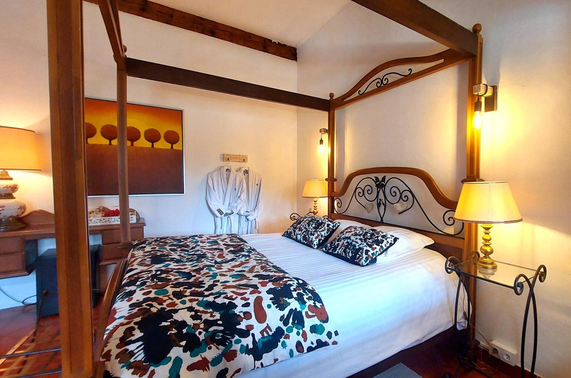 La Bergerie Du Moulin (Adults Only) Bed and Breakfast Taradeau Exteriör bild