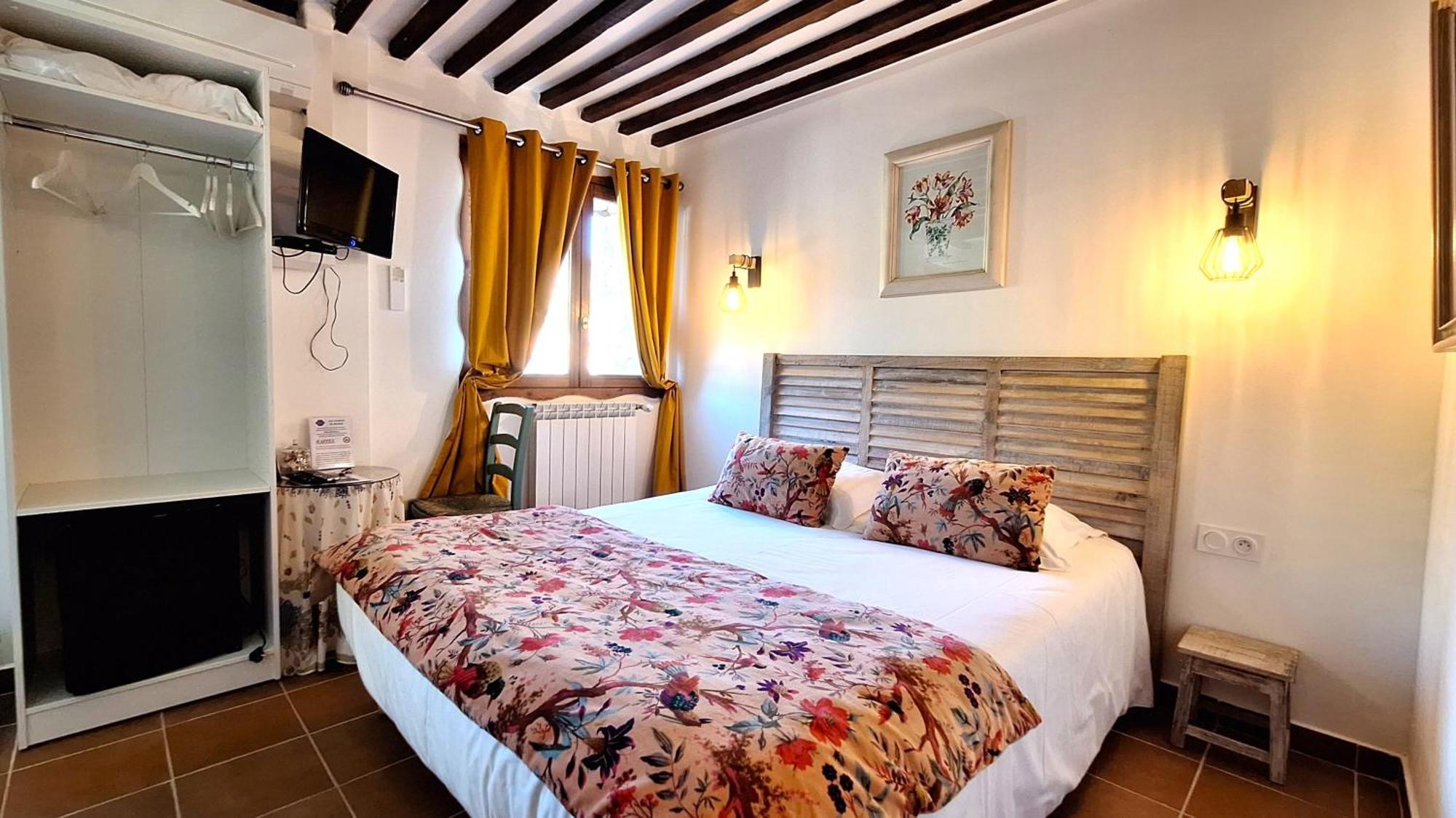 La Bergerie Du Moulin (Adults Only) Bed and Breakfast Taradeau Exteriör bild